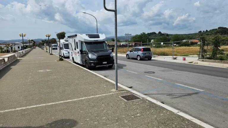 Sosta Camper Zoe – Elianti mare